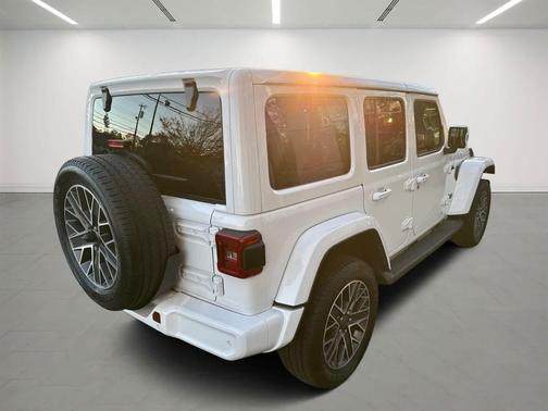 2023 Jeep Wrangler 4xe Sahara High Altitude