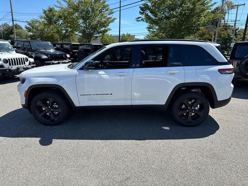 2025 Jeep Grand Cherokee Limited X
