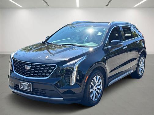 2022 Cadillac XT4 Premium Luxury