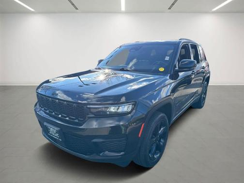 2023 Jeep Grand Cherokee Altitude