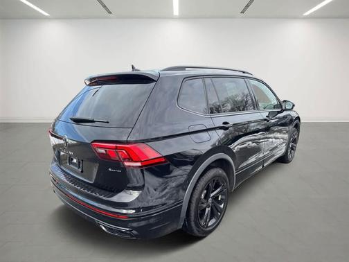 2024 Volkswagen Tiguan 2.0T SE R-Line Black 4MOTION