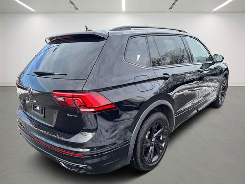 2024 Volkswagen Tiguan 2.0T SE R-Line Black 4MOTION