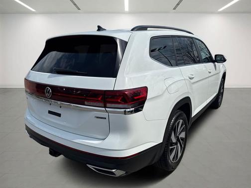 2025 Volkswagen Atlas 2.0T SE w/Technology 4MOTION