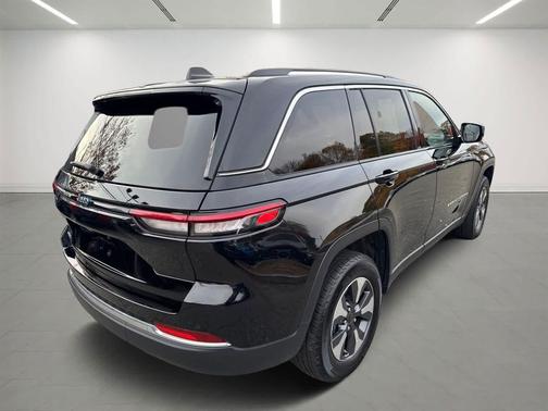 2022 Jeep Grand Cherokee 4xe Base