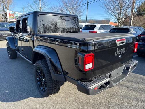 2025 Jeep Gladiator Nighthawk