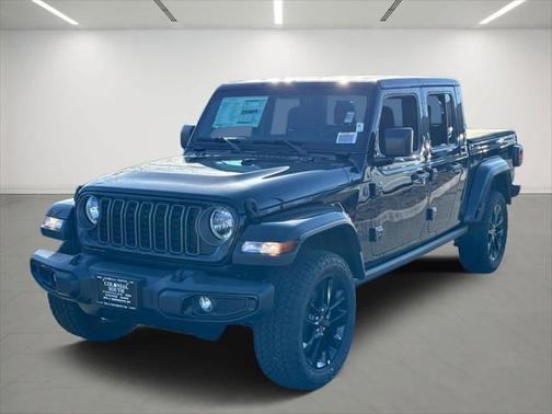 2025 Jeep Gladiator Nighthawk
