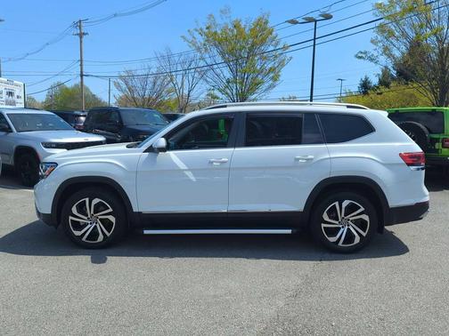 Pure White 2022 Volkswagen Atlas 3.6L SEL