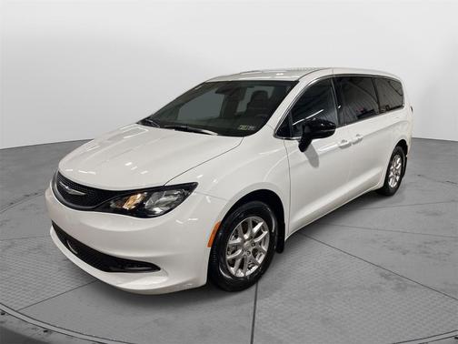 2026 Chrysler Voyager LX