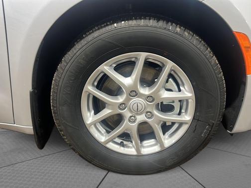 2026 Chrysler Voyager LX