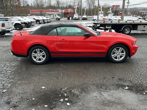 2011 Ford Mustang V6