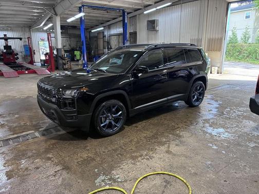 Diamond Black Crystal Pearlcoat 2026 Jeep Cherokee 85th Anniversary 4x4