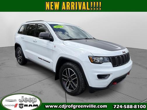 white 2019 Jeep Grand Cherokee Trailhawk