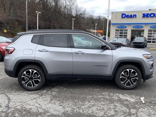 Billet Silver Metallic Clearcoat 2023 Jeep Compass Limited