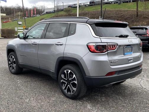 Billet Silver Metallic Clearcoat 2023 Jeep Compass Limited