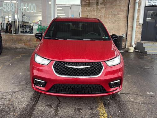 2026 Chrysler Pacifica L