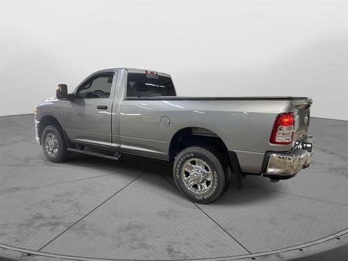 2024 RAM 2500 Tradesman Regular Cab 4x4 8' Box