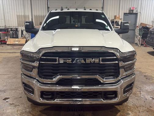 2026 RAM 3500 Big Horn Crew Cab 4x4 8' Box