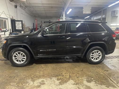 2020 Jeep Grand Cherokee Laredo