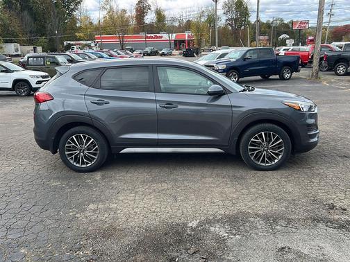 2019 Hyundai TUCSON SE