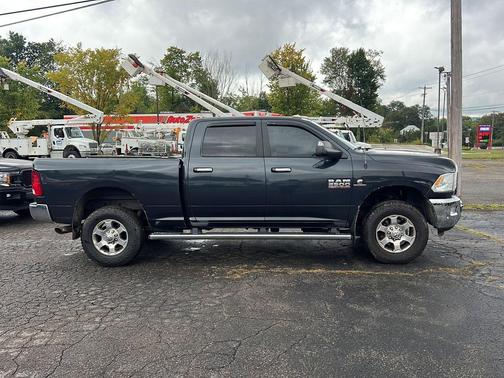 2017 RAM 2500 Big Horn Crew Cab 4x4 6'4' Box