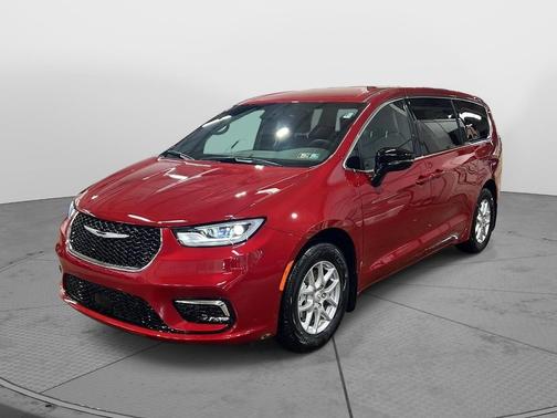 Red Hot Pearlcoat 2026 Chrysler Pacifica L