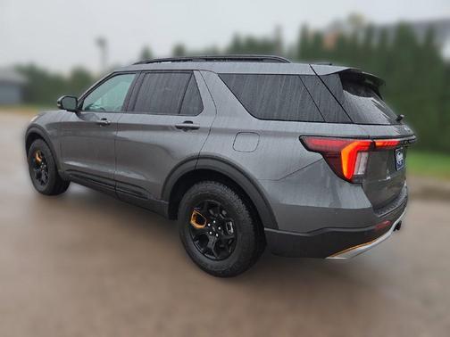 Carbonized Gray Metallic 2026 Ford Explorer Tremor