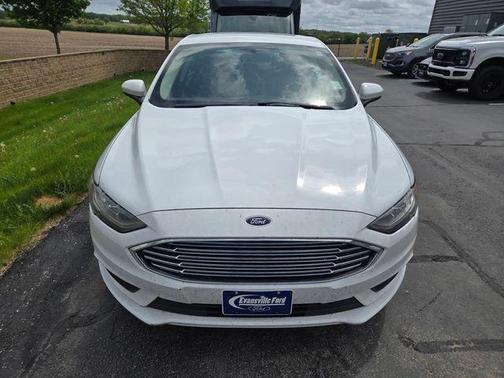 Oxford White 2018 Ford Fusion SE