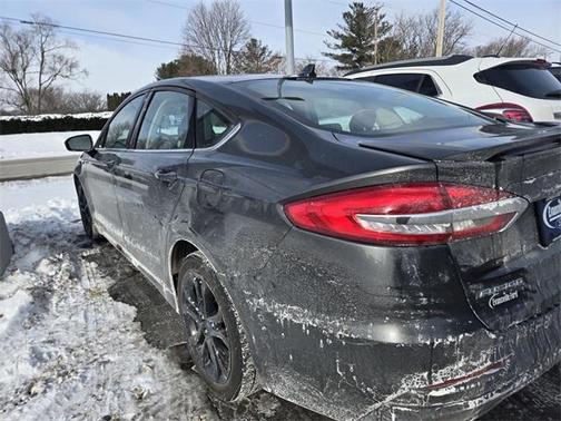 2020 Ford Fusion SE