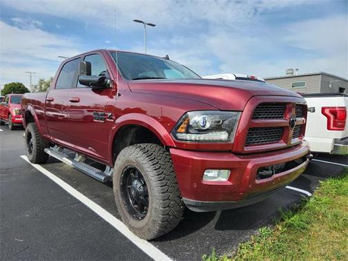 2017 RAM 2500 Laramie Crew Cab 4x4 6'4' Box