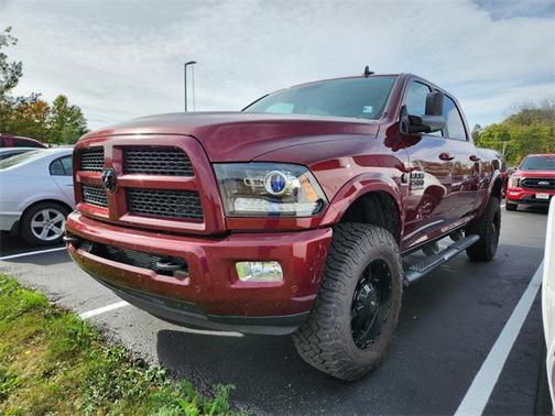 2017 RAM 2500 Laramie Crew Cab 4x4 6'4' Box