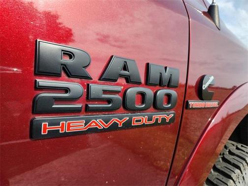 2017 RAM 2500 Laramie Crew Cab 4x4 6'4' Box