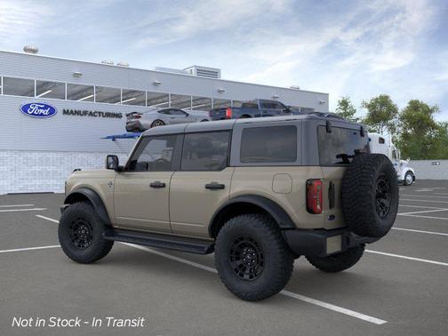 Desert Sand 2026 Ford Bronco Outer Banks