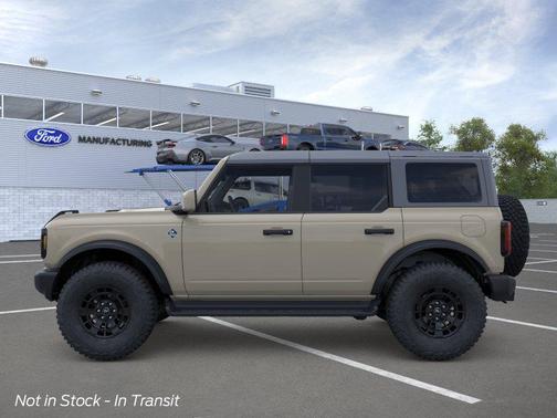 Desert Sand 2026 Ford Bronco Outer Banks