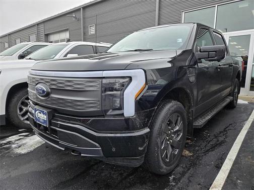 2023 Ford F-150 Lightning LARIAT