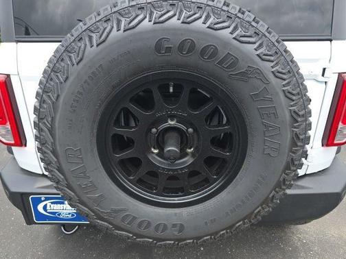Oxford White 2026 Ford Bronco Big Bend