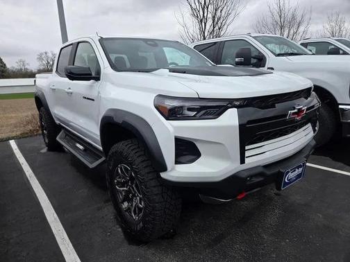 Summit White 2025 Chevrolet Colorado ZR2