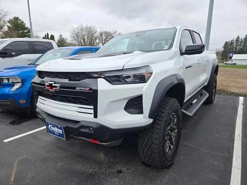 Summit White 2025 Chevrolet Colorado ZR2