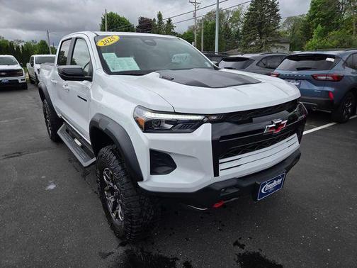 Summit White 2025 Chevrolet Colorado ZR2
