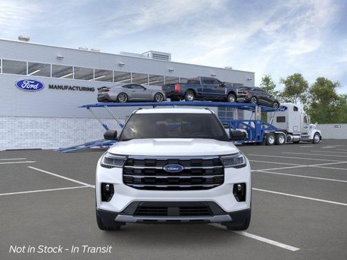 Star White Metallic Tri-Coat 2026 Ford Explorer Active