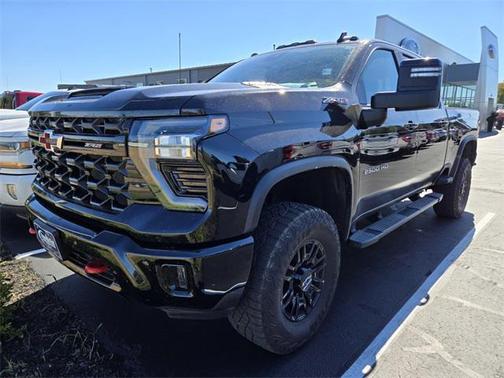 2025 Chevrolet Silverado 2500 4WD Crew Cab Standard Bed ZR2