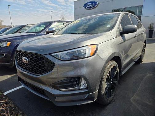 Gray Metallic 2023 Ford Edge ST Line