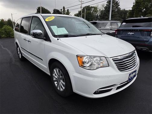 2015 Chrysler Town & Country Limited Platinum