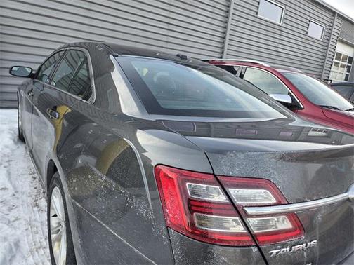 2015 Ford Taurus SEL