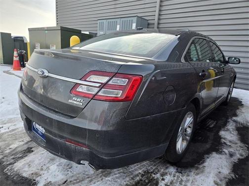2015 Ford Taurus SEL