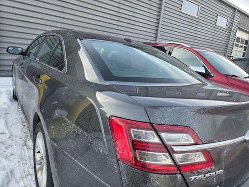 2015 Ford Taurus SEL