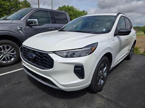 Star White Metallic Tri-Coat 2024 Ford Escape ST-Line