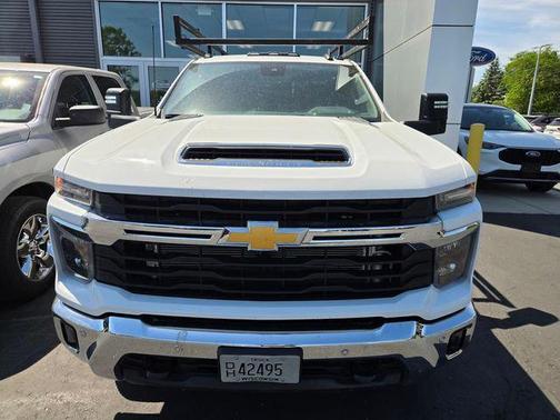 Summit White 2025 Chevrolet Silverado 3500 LT