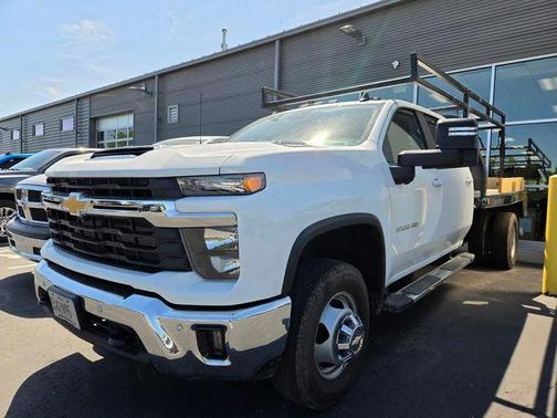 Summit White 2025 Chevrolet Silverado 3500 LT