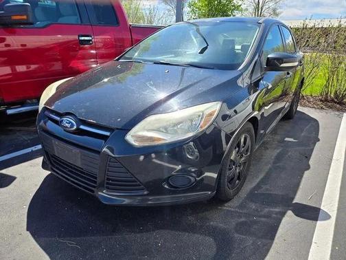 Tuxedo Black 2013 Ford Focus SE