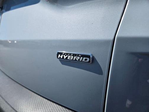 Space Silver Metallic 2025 Ford Escape PHEV SE